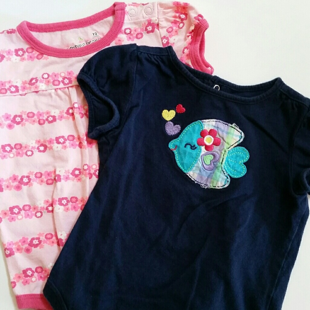 2 bodysuits