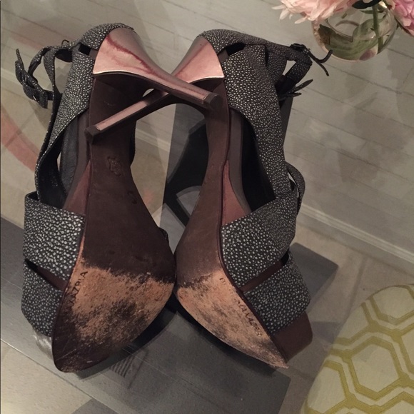 BCBG Maxazria platform strappy heels - Picture 4 of 4