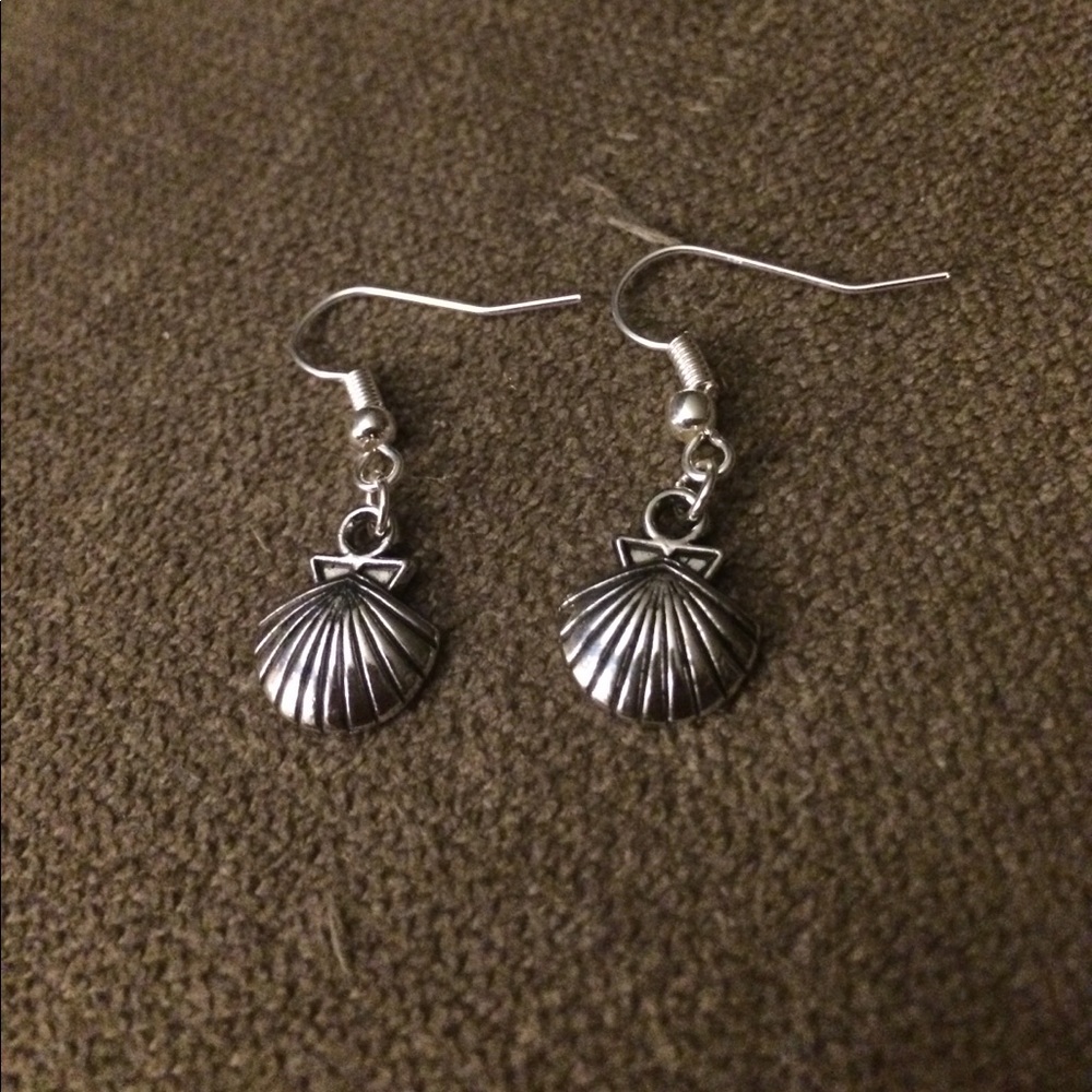 Shell Earring
