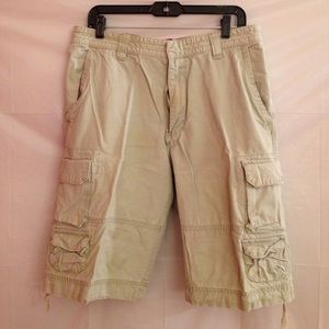 Men's shorts size 32