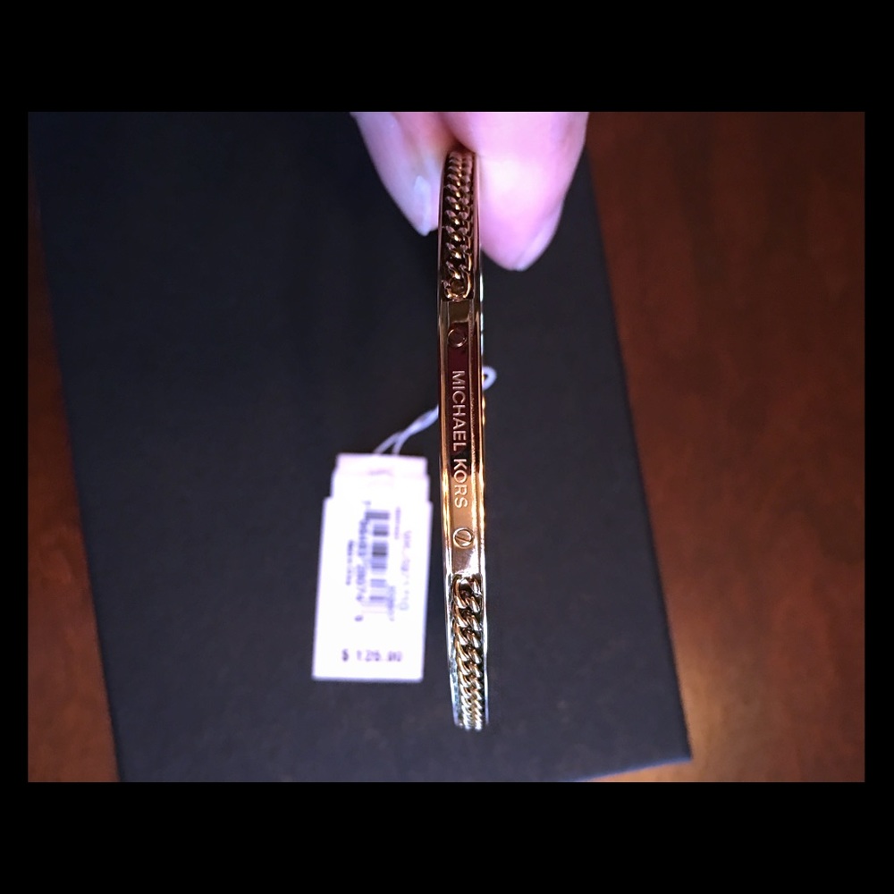 Michael Kors Heritage bangle clasp bracelet