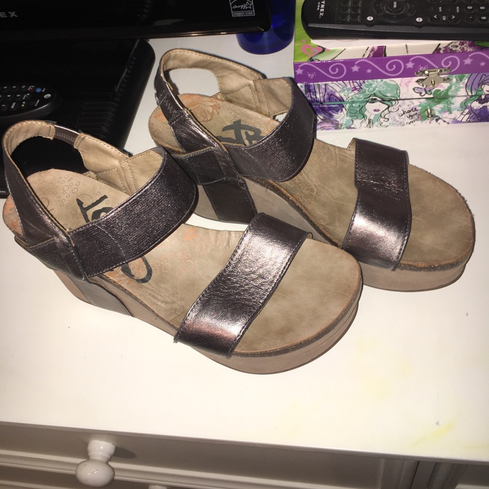 Size 7 1/2 OTBT