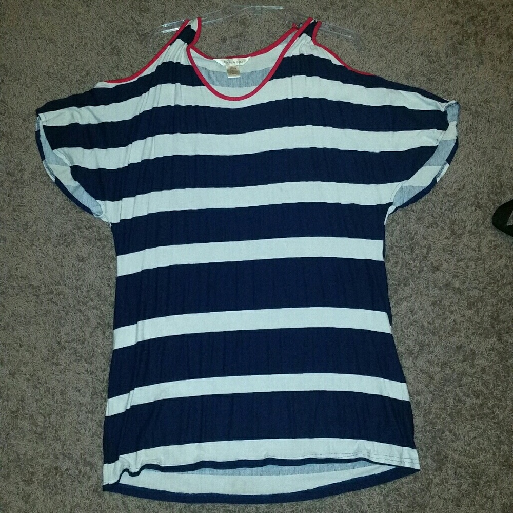 Super cute and only worn once.