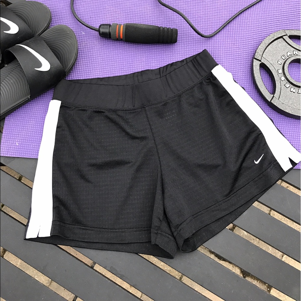 Black Nike shorts