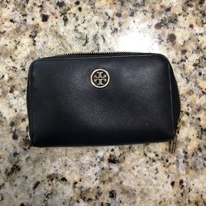 Tory Burch robinson wristlet
