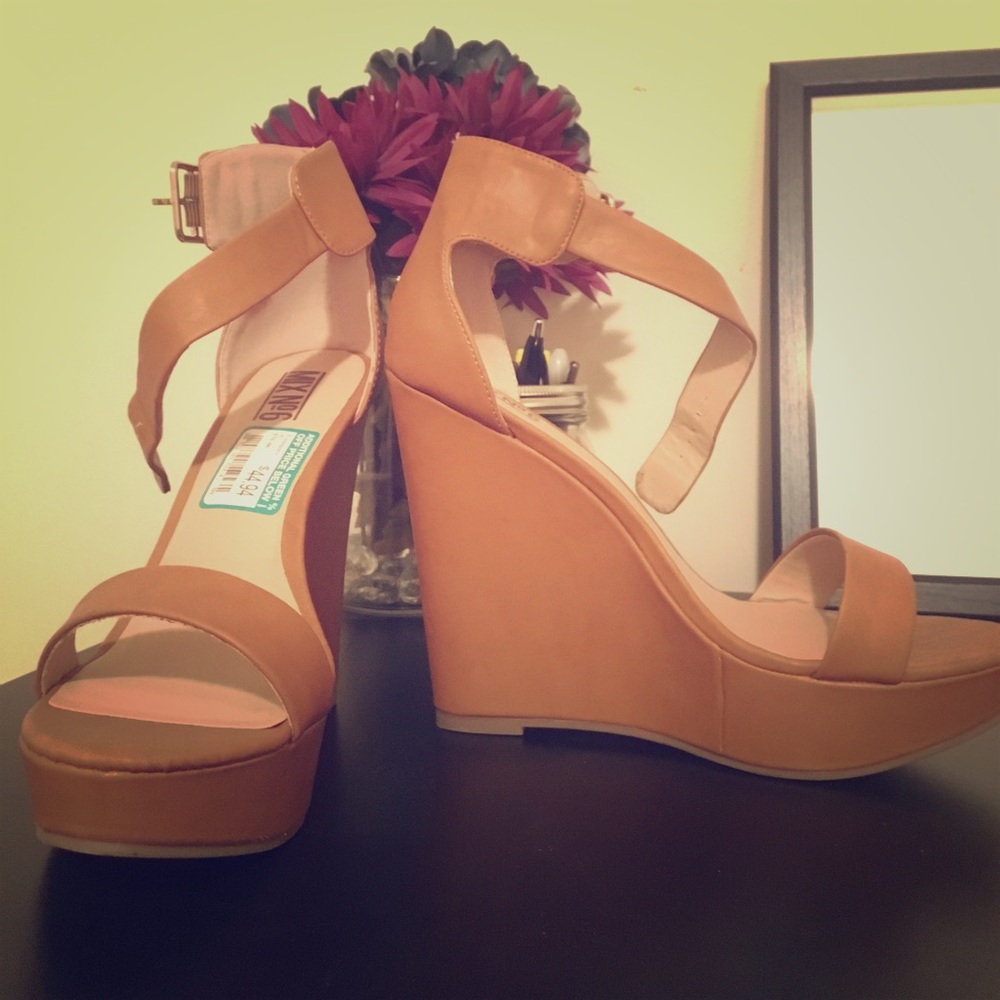 Never worn Mix No.6 Camel wedges
