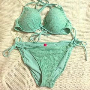 Victoria secret bikini, top(36C), bottoms(M)