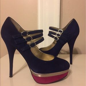 Three strap heels 👠