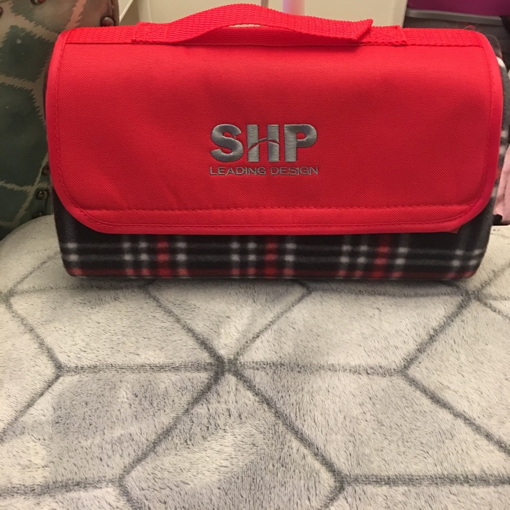 Portable beach blanket