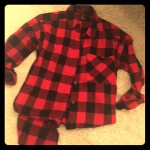 Buffalo plaid shirt 👕