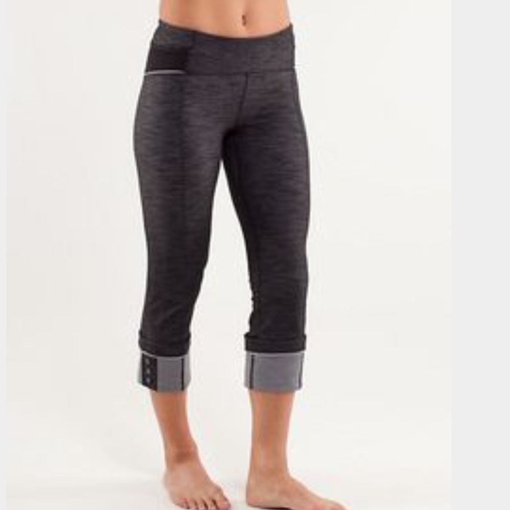 Lululemon Ride on crops, size 4. Dark denim.