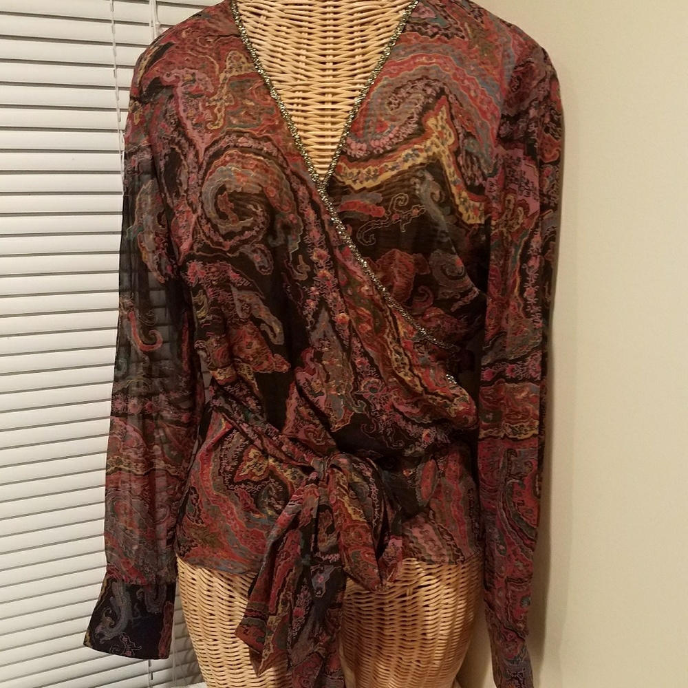 NWT. Beauriful Ralph Lauren blouse.