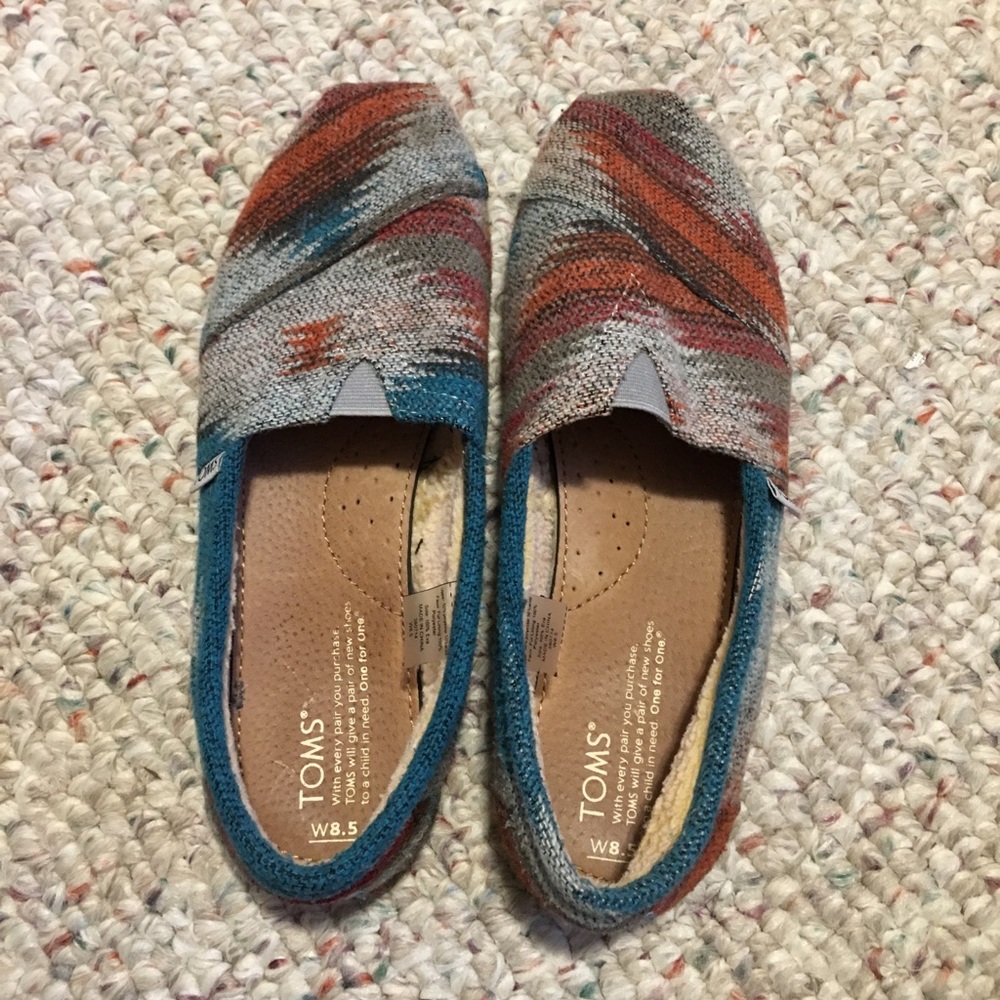 Wool toms