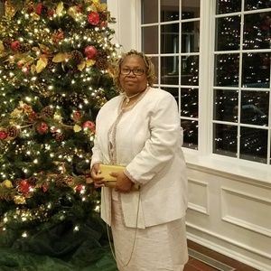 Meet your Posher, Priscilla