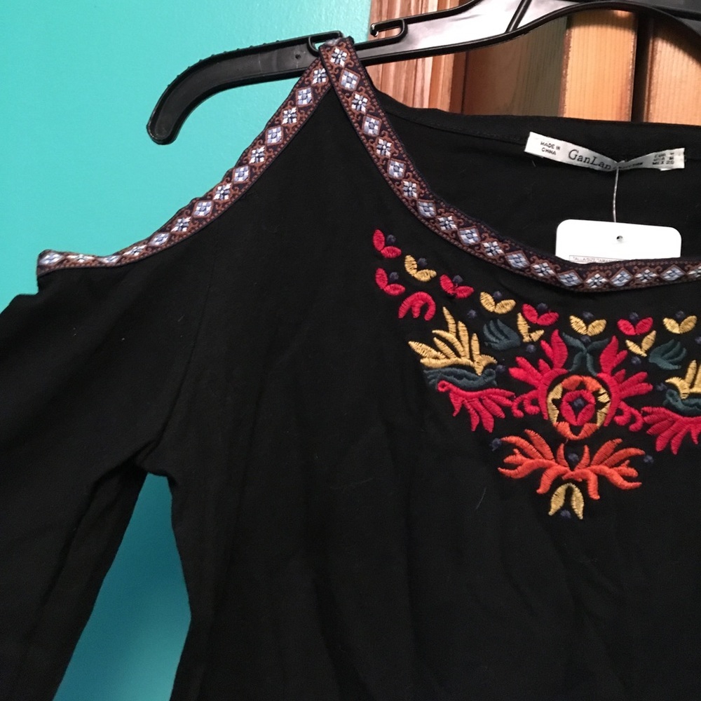 Cold shoulder top