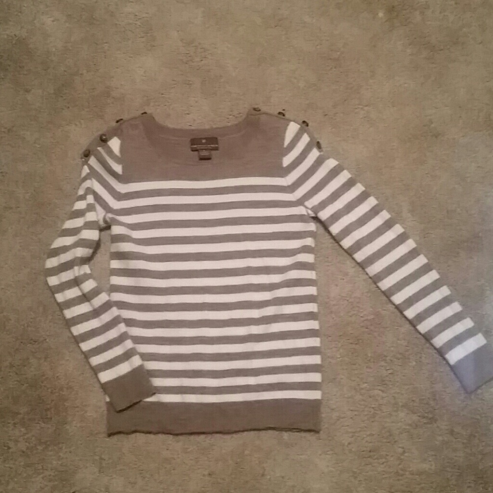 100% merino wool sweater