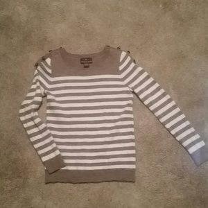 100% merino wool sweater