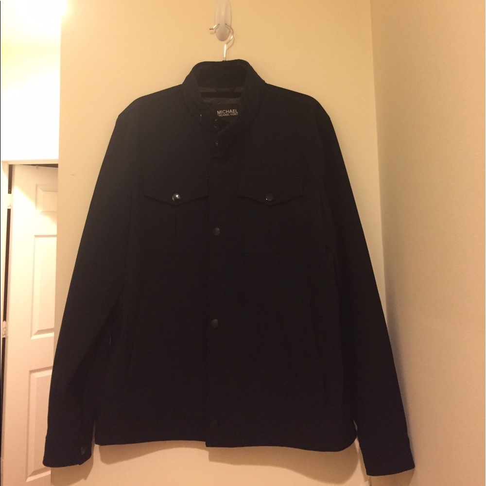 ✂️✂️ FLASH CLOSET SALE ✂️✂️ - Picture 3 of 8
