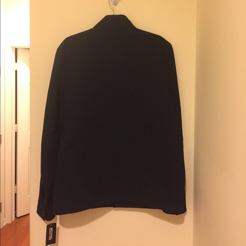 ✂️✂️ FLASH CLOSET SALE ✂️✂️ - Picture 4 of 8