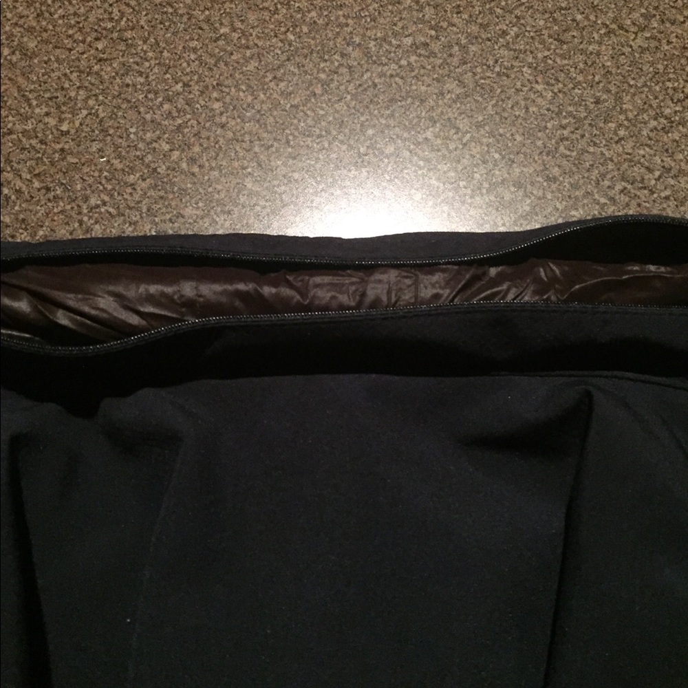 ✂️✂️ FLASH CLOSET SALE ✂️✂️ - Picture 6 of 8