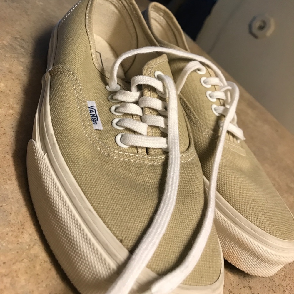 Vans khaki authentic