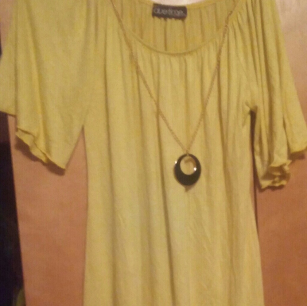 Gorgeous maternity shirt(🌈 sale bundle 5 for 10$)