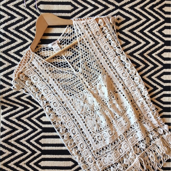 Isela Tops - 5/$30✨ Isela crochet top