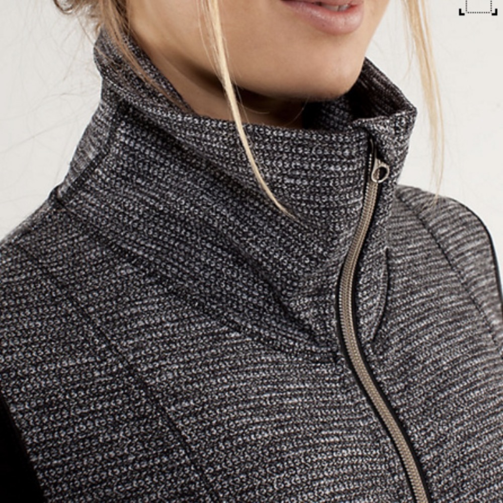 Lululemon jacket - Picture 4 of 4