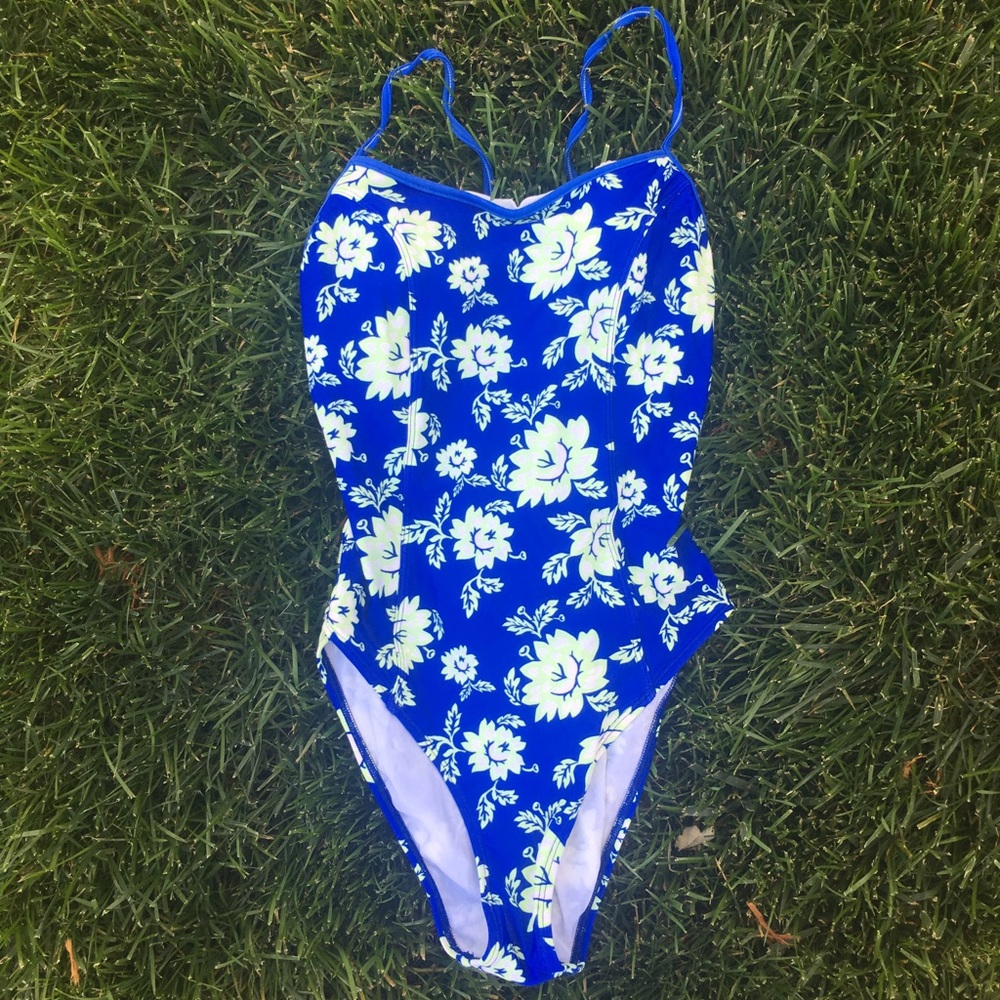 *VINTAGE Style One Piece Swim Suit