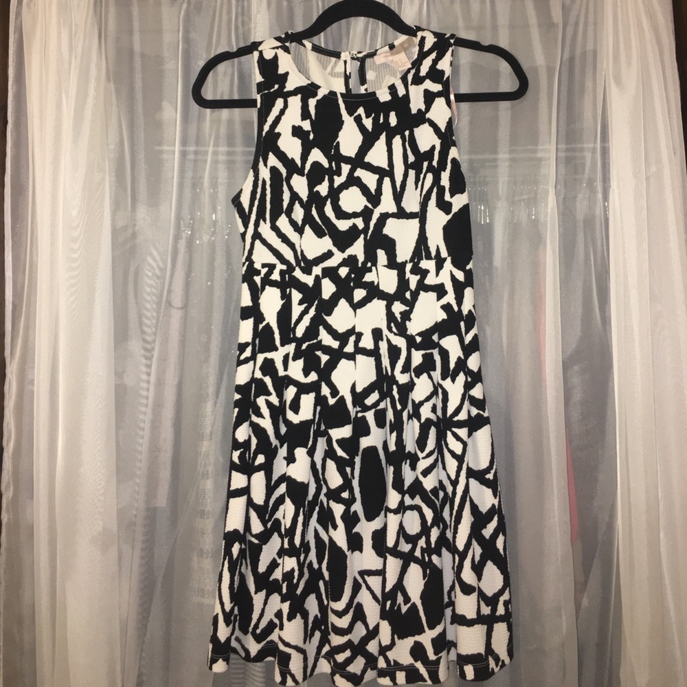 Black & White Abstract Pattern Dress