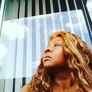 Meet your Posher, Emil