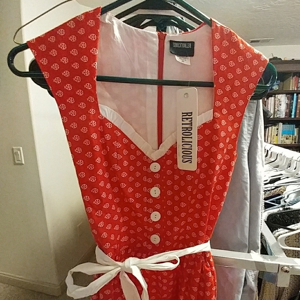 Retrolicious lady bug dress - Picture 2 of 4