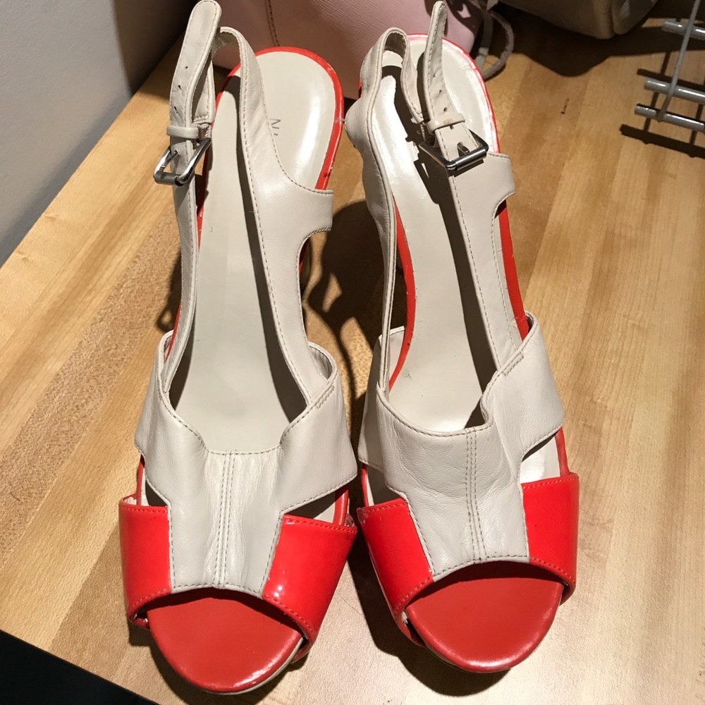Color block Nine West heels