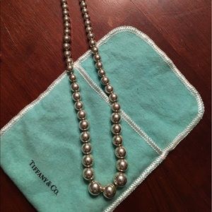 Tiffany &I Could silver pearl bead ( graduated)