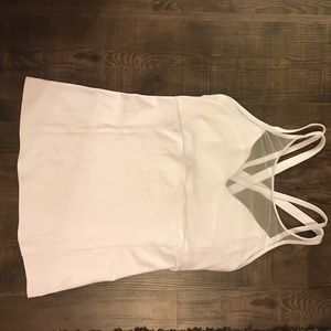 alo white mesh workout top with removable padding
