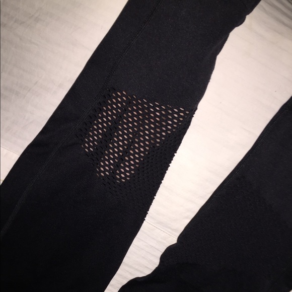 BRAND NEW Fabletics mesh leggings - Picture 2 of 4