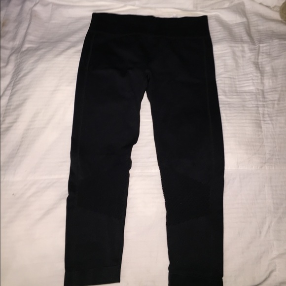 BRAND NEW Fabletics mesh leggings - Picture 3 of 4