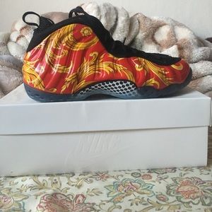 Nike Foamposite Supreme DS size 9