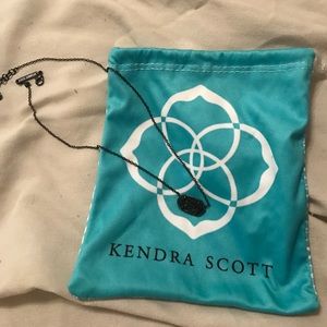 Kendra Scott necklace