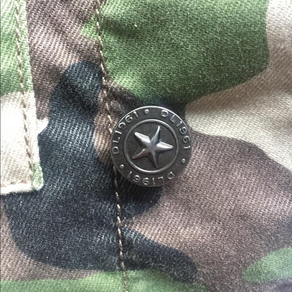 ✨NWT✨DL1961 'Dakota' Camo Jacket 🔥 - Picture 5 of 7