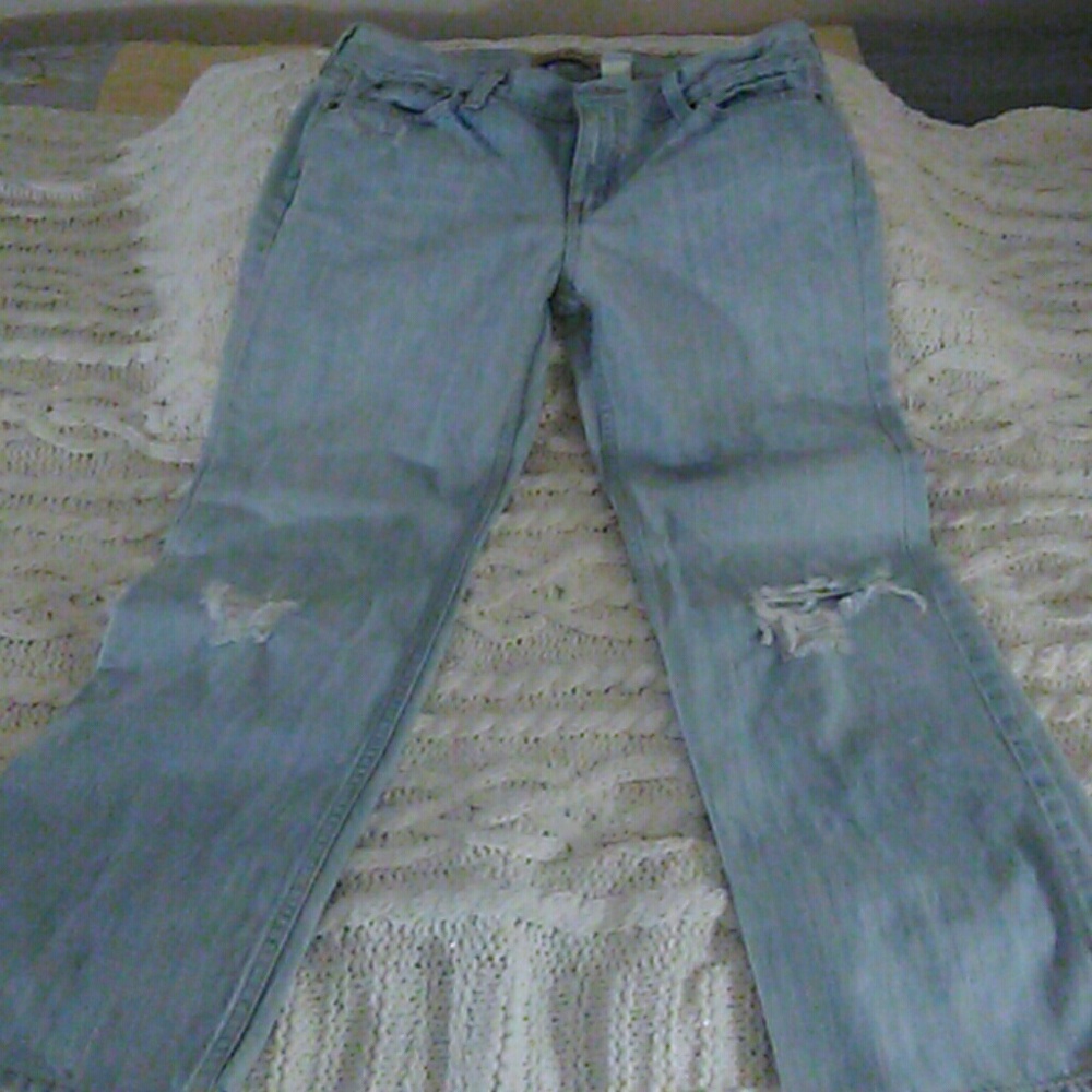 OLD NAVY BOY-CUT JEANS