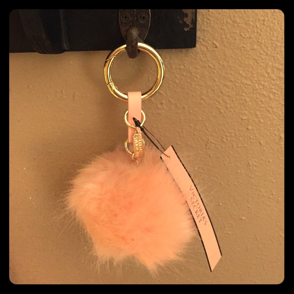 BNWT Victoria's Secret Pom Pom