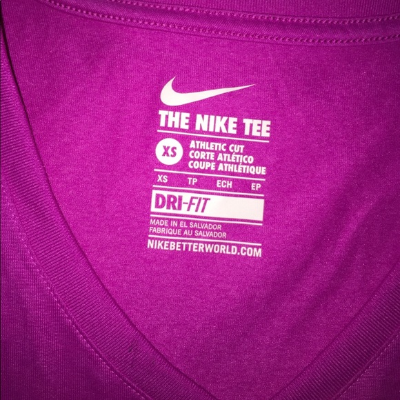 Nike Dri-Fit workout tee! - Picture 2 of 3