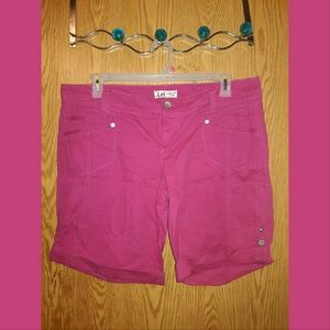 LEI Bermuda Shorts New w/o tags