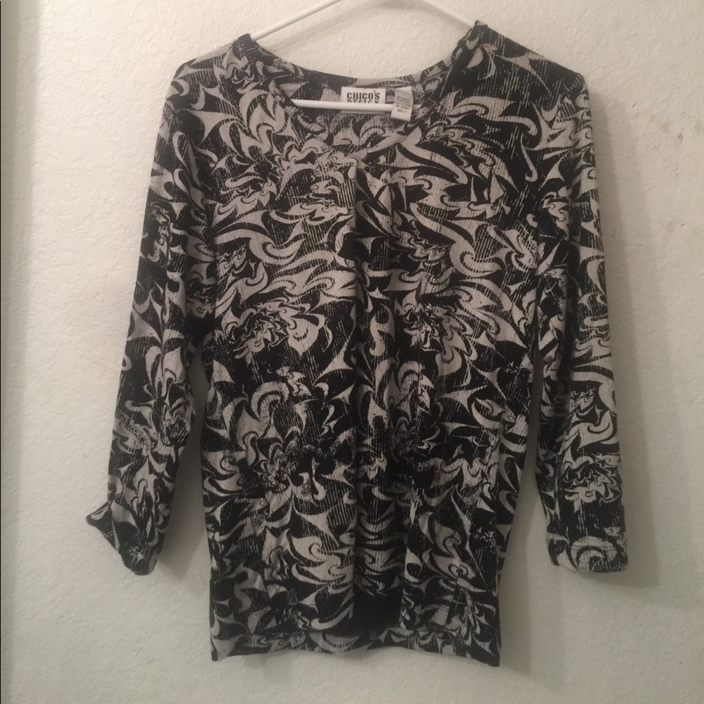 *CHICO'S DESIGN* Black sleeve tee