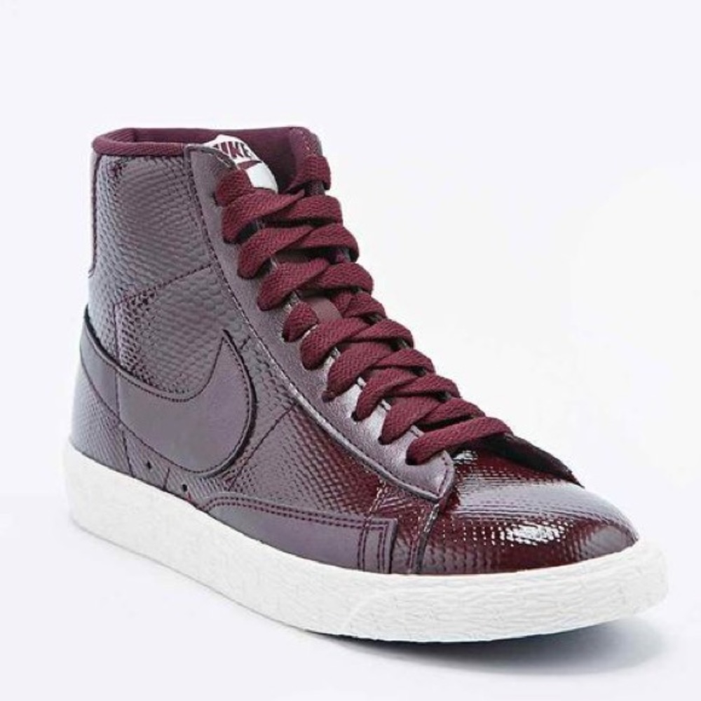 Nike blazers size 6 high top sneakers