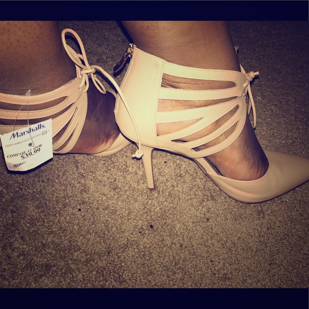 Nude heel!