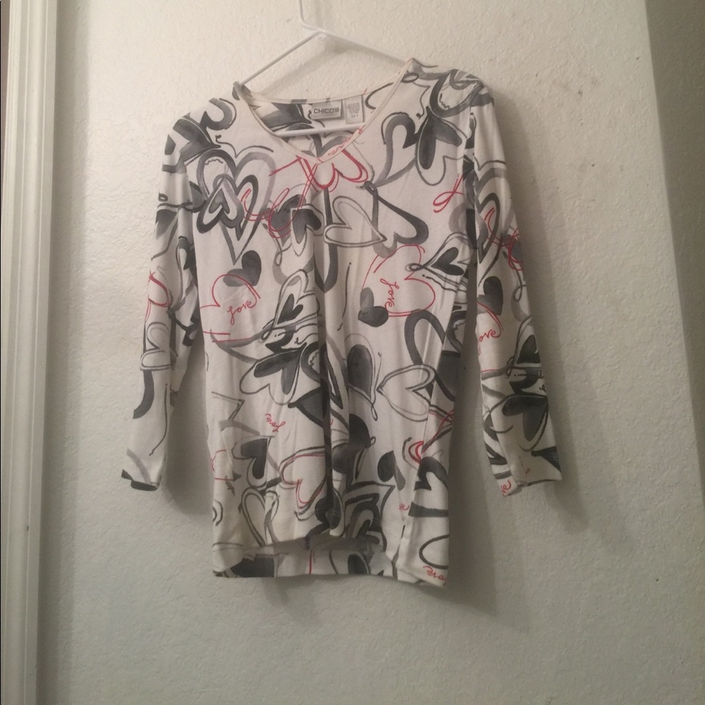 *CHICOS* White long sleeve tee w/ design