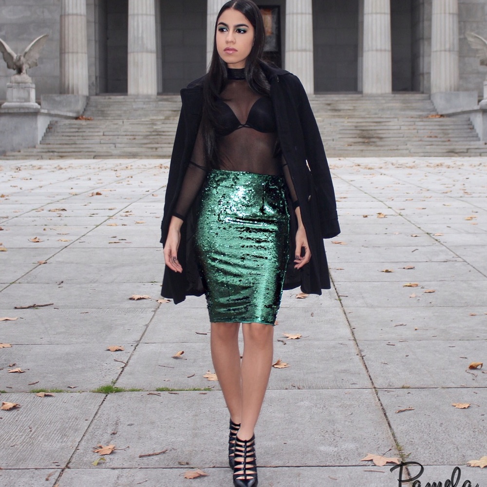 Green sequins skirt