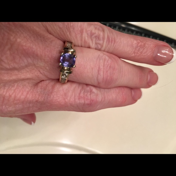 14kt YG Real Tanzanite & Diamond Ring. Size 7.25 - Picture 1 of 6
